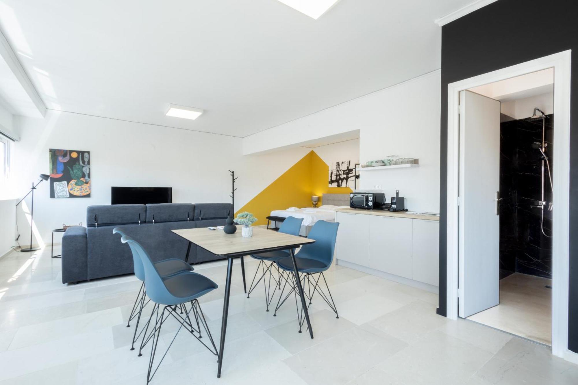 Spacious Urban Retreat Central 2-Bedroom Haven For 8 Athens Exterior photo